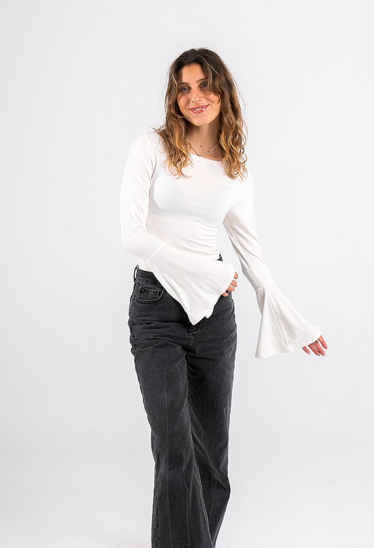 CherryBoo | BUTTERFLY SLEEVE SWEATER