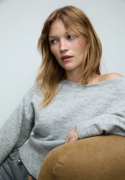 CherryBoo | BOAT NECK SWEATER
